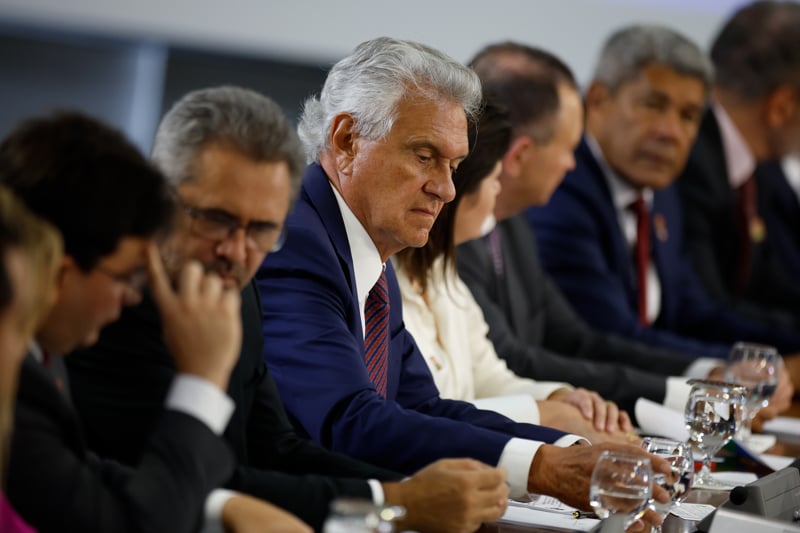 Caiado durante encontro de governadores com representantes do governo federal para discutir a PEC da Segurança.