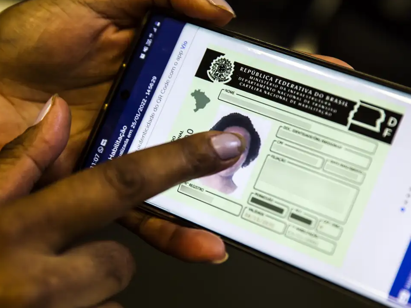 Proposta garante carteira de habilitação gratuita para inscritos no CadÚnico.