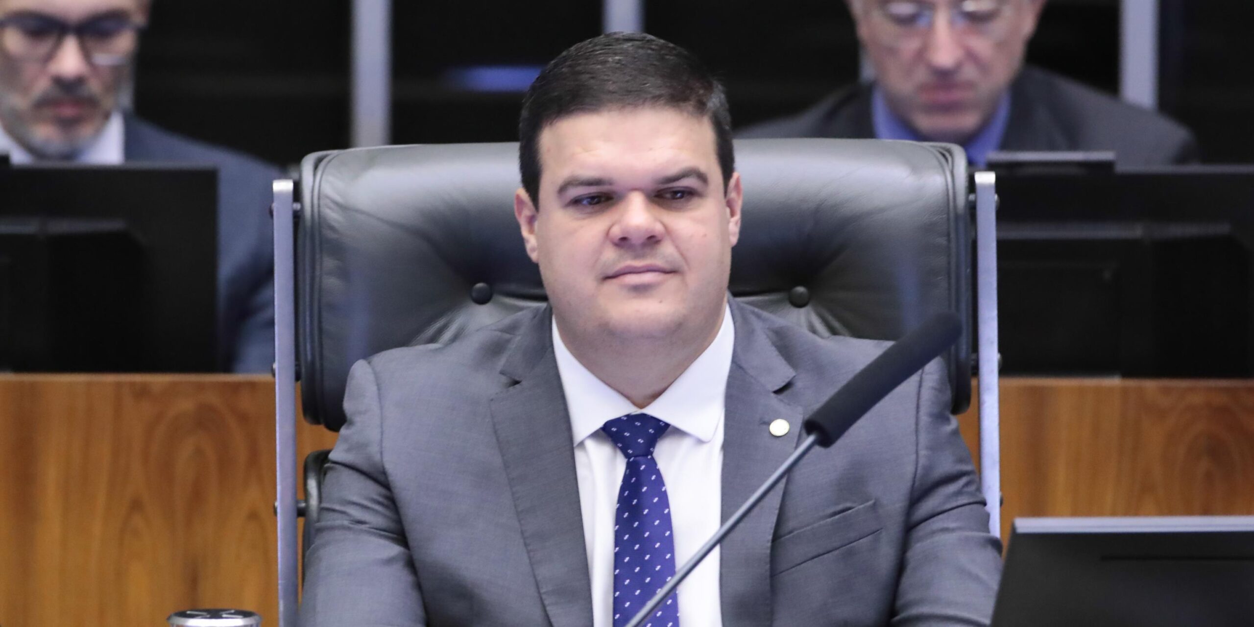 Câmara aumenta pena para crimes contra profissionais de saúde