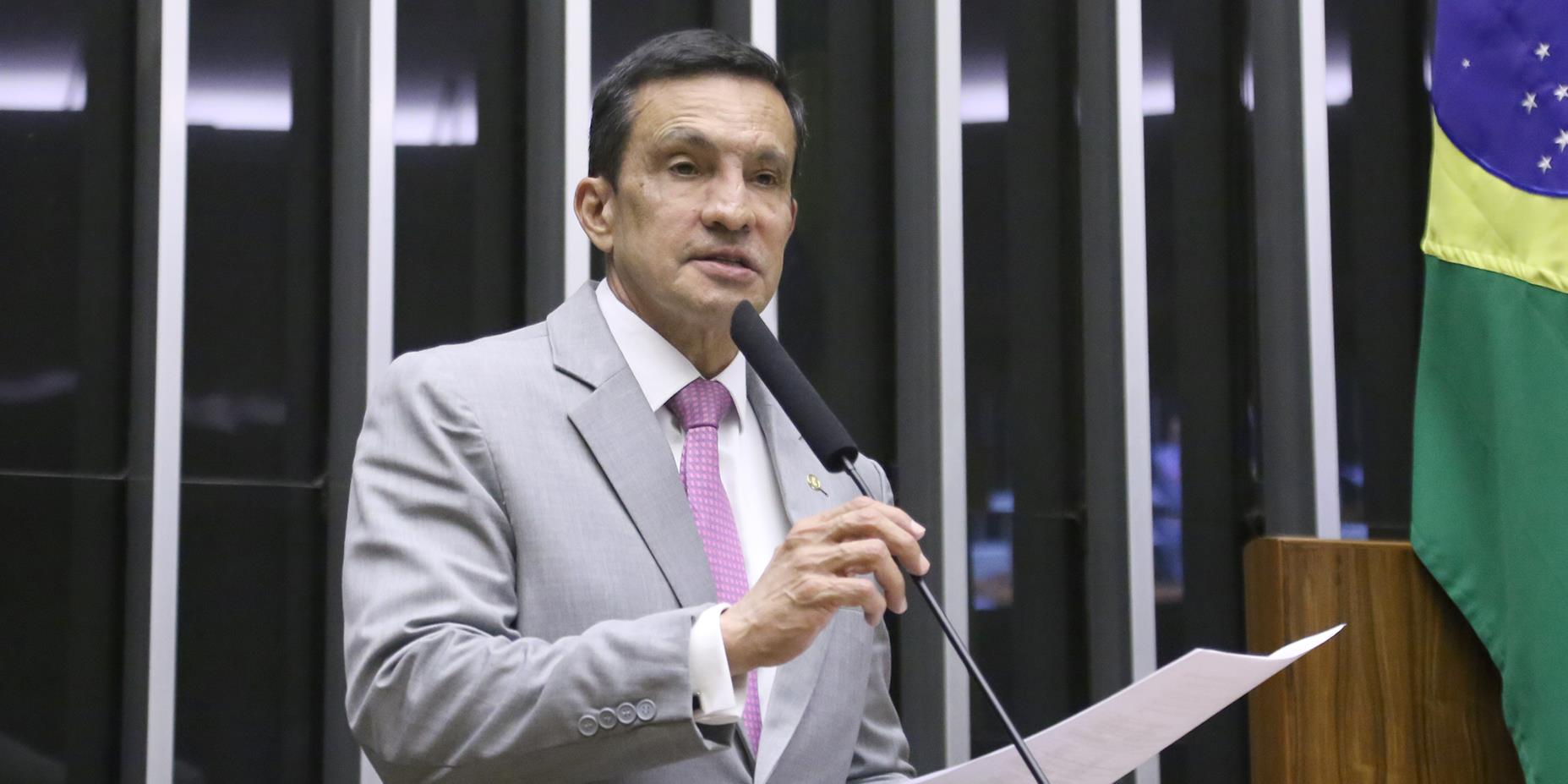 Câmara pauta fim dos descontos associativos no INSS