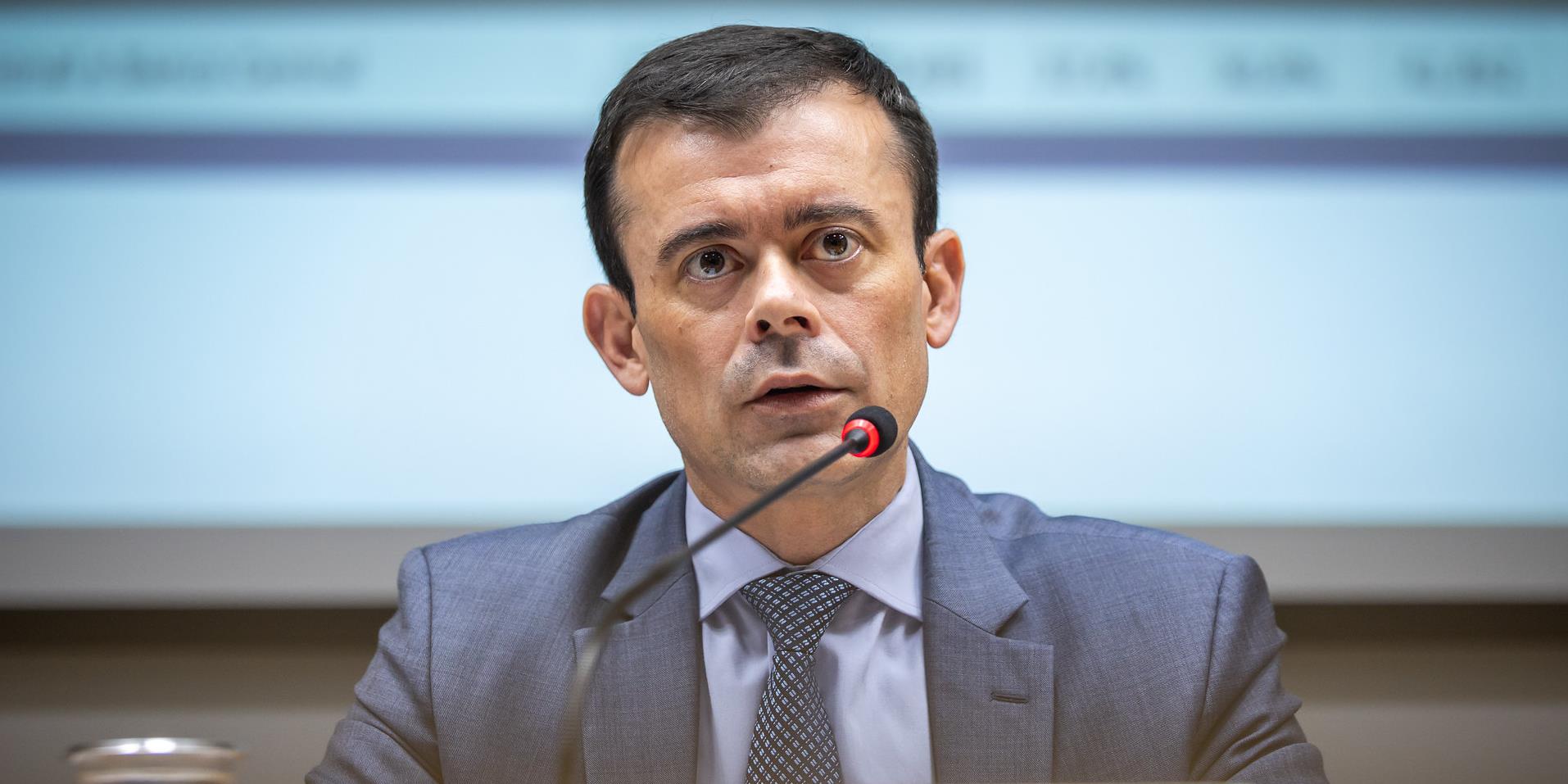 Com reação de Hugo, governo busca alternativa ao aumento do IOF