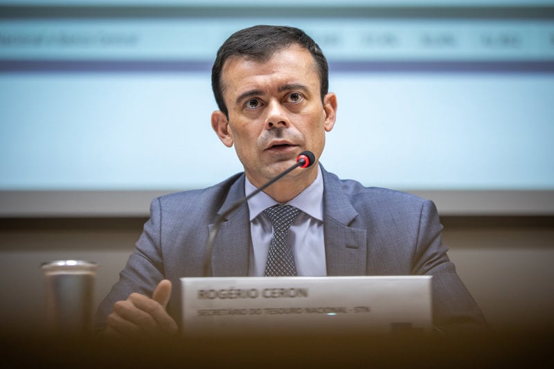 Secretário do Tesouro, Rogério Ceron, admite que ainda não há um plano B em relação ao aumento do IOF.