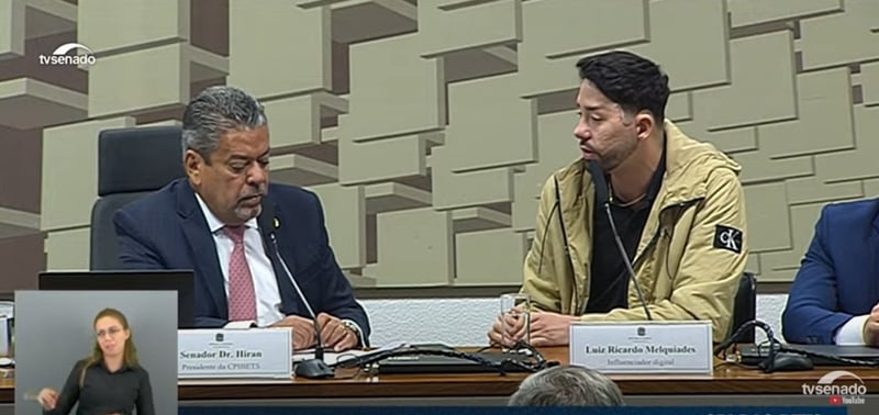 O presidente da CPI, senador Hiran Gonçalves, e o depoente, Rico Melquíades