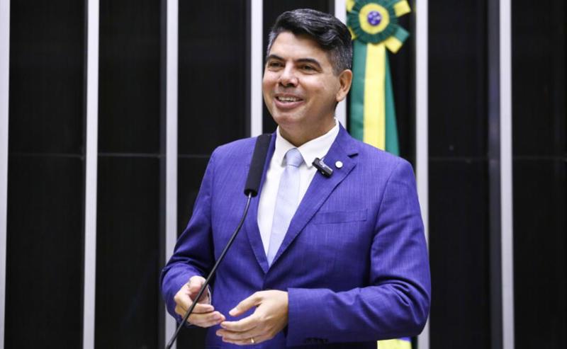 O deputado Messias Donato (Republicanos-ES) é o autor do projeto de lei.