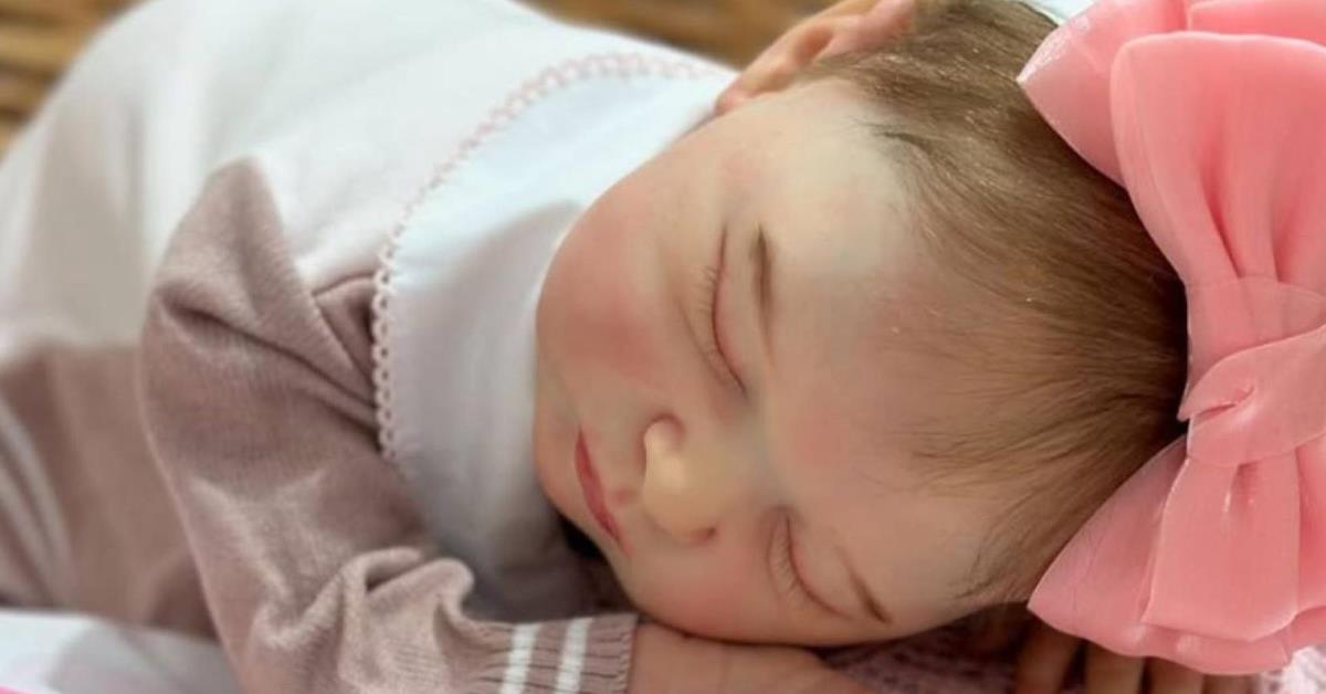 Deputado propõe multa pesada a quem levar bebê reborn ao SUS