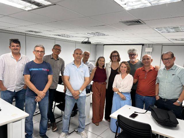 Diretoria visita setores de trabalho e mobiliza a base