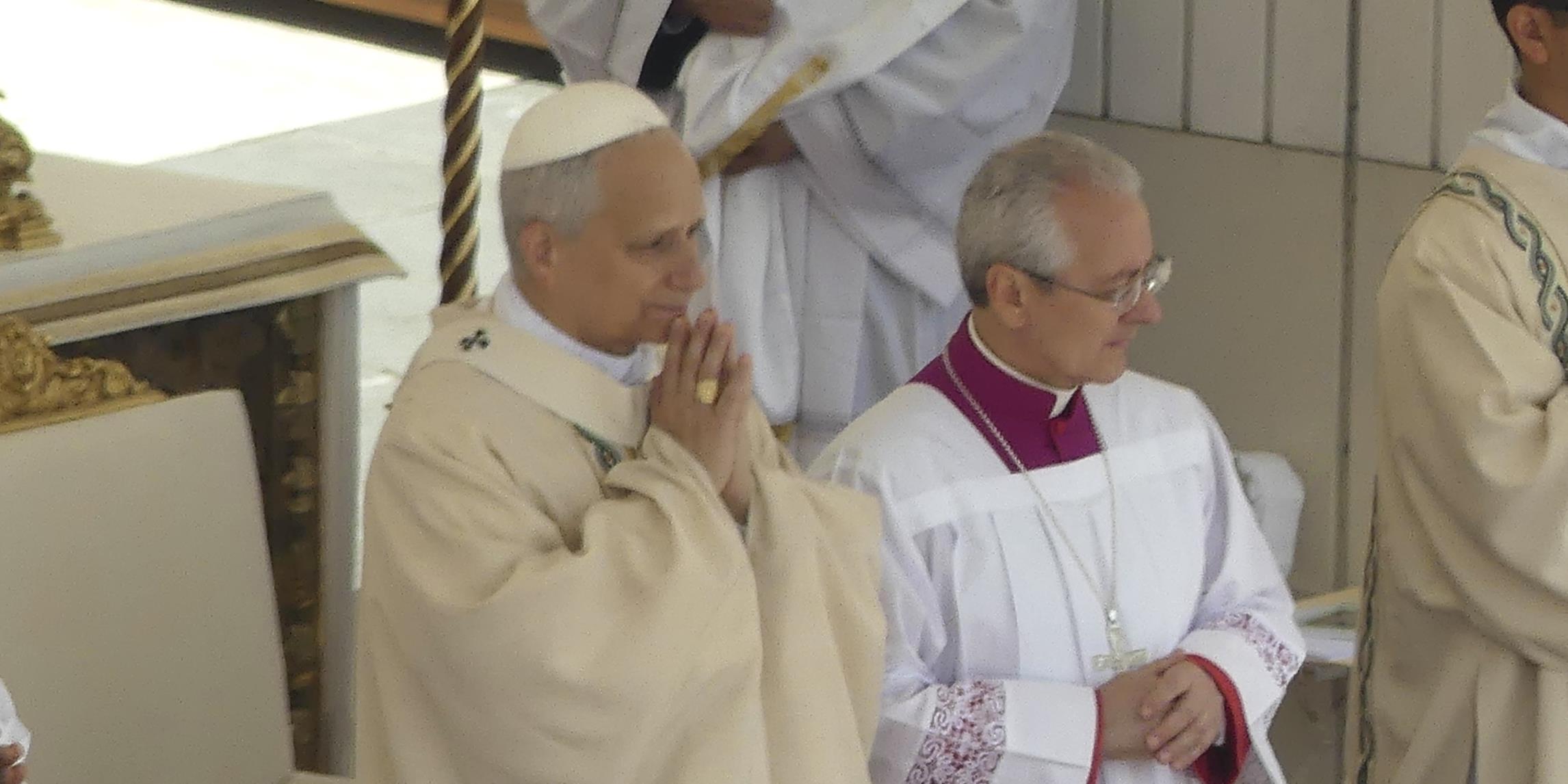 Em missa inaugural, Leão XIV faz apelo pela paz