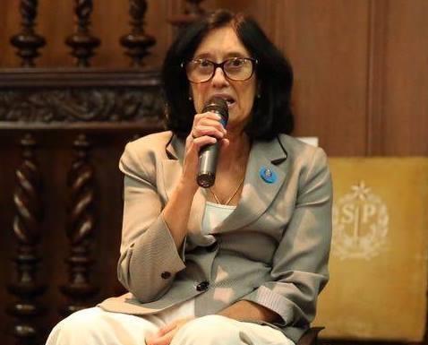 Ex-deputada cadeirante é impedida de usar almofada ortopédica em voo