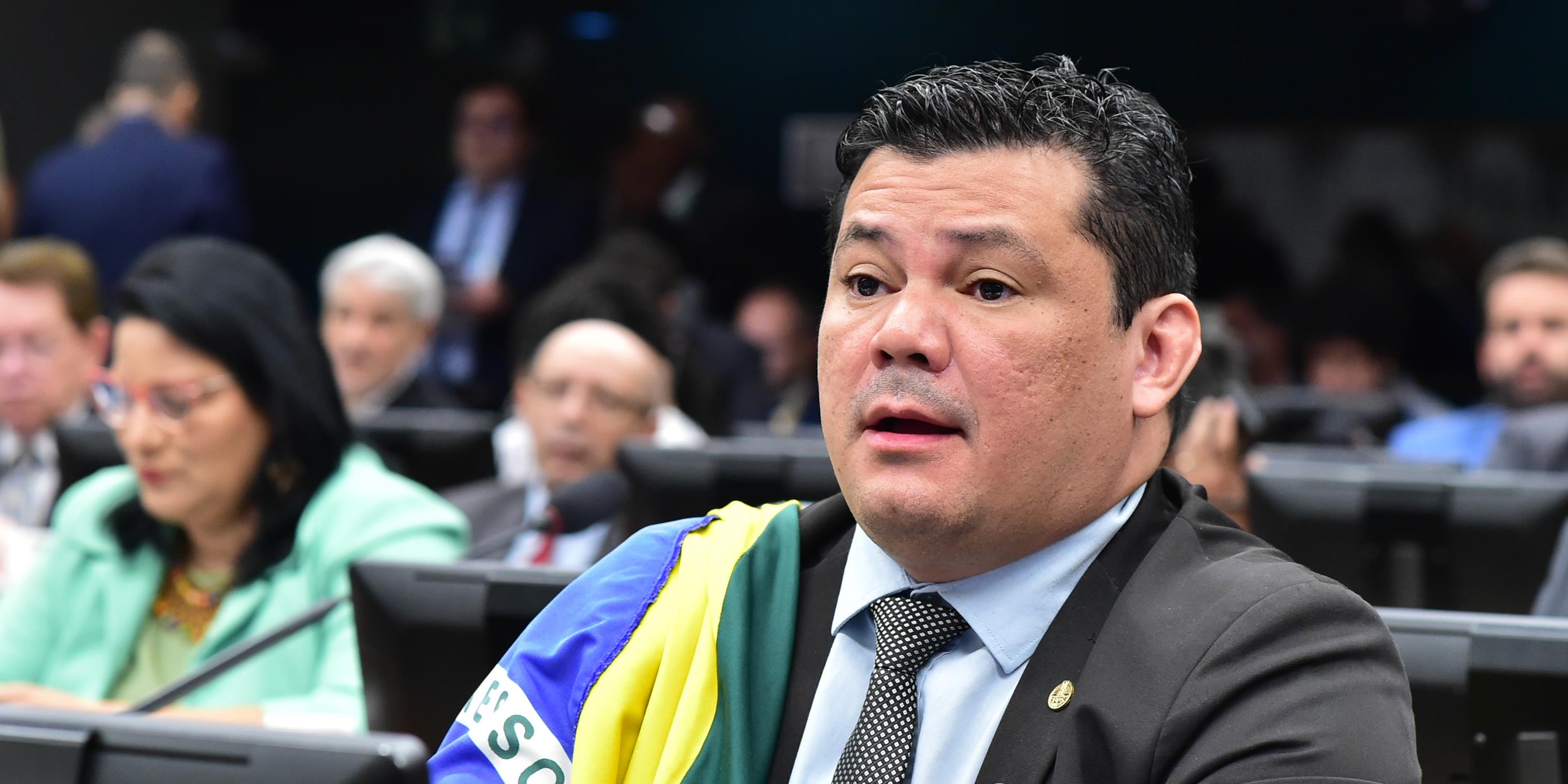 Gilvan da Federal nega ofensa a Gleisi e diz que apenas citou planilha