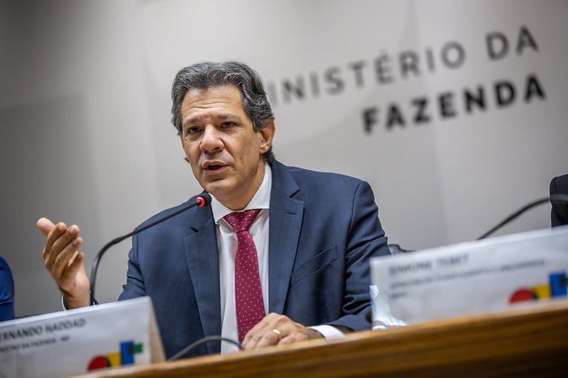 Haddad detalhou a decisão do governo logo cedo para tranquilizar os mercados.