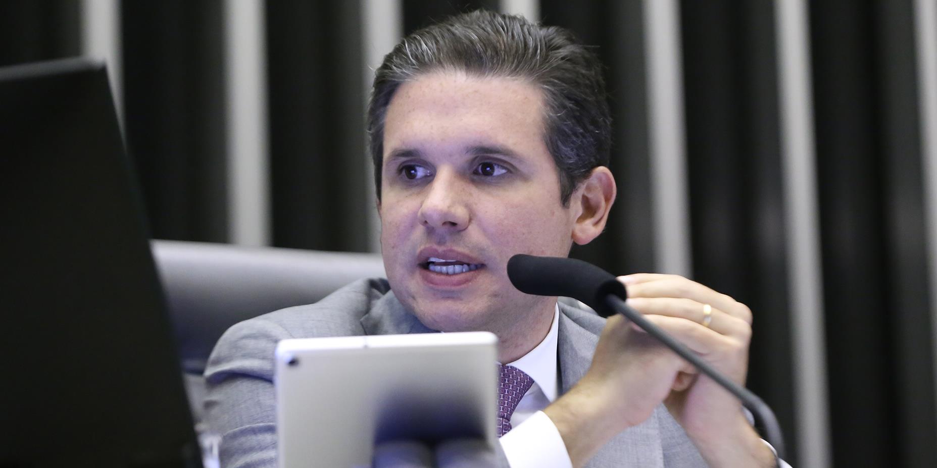 Hugo anuncia criação de grupo de trabalho para reforma administrativa