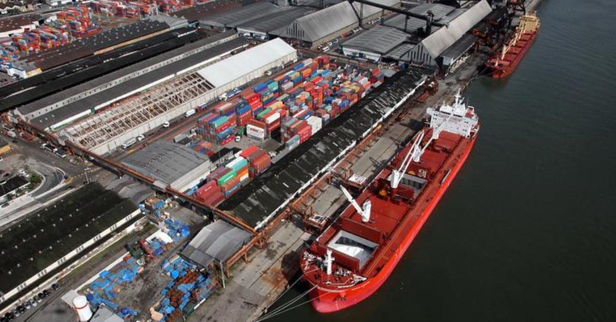 Hugo Motta cria comissão especial para discutir nova Lei dos Portos