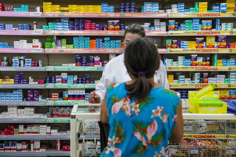 Alta nos preços de remédios pesou na inflação de abril.