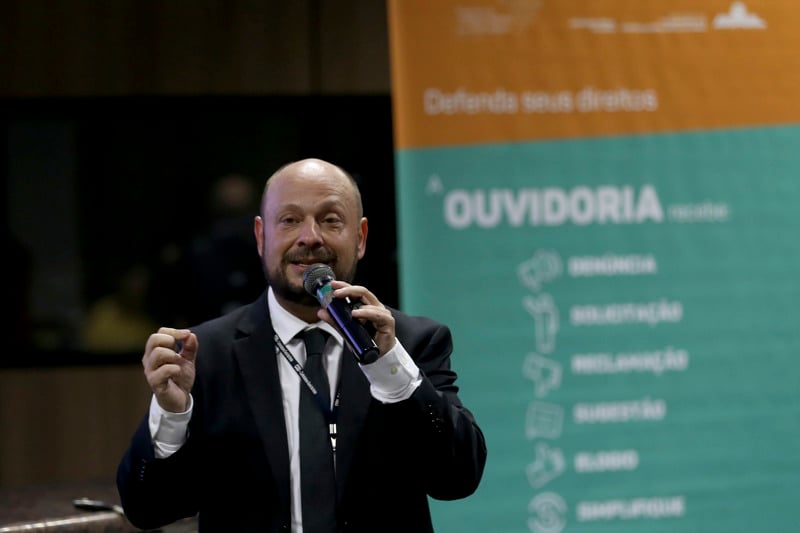 Waller antecipou que já foram abertos processos contra 13 entidades acusadas de participação nas fraudes.