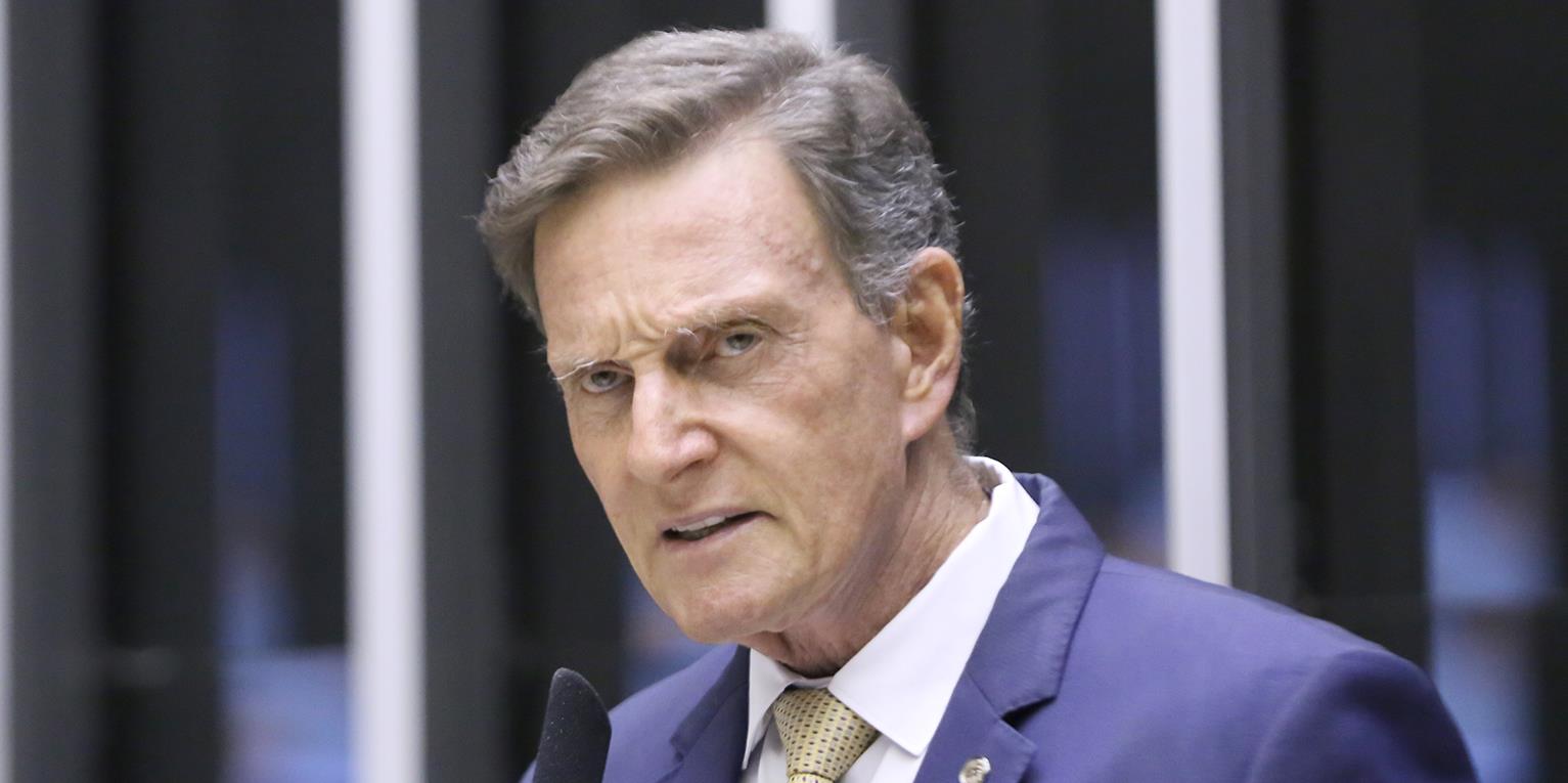 Justiça bloqueia bens de Marcelo Crivella por suspeita de improbidade