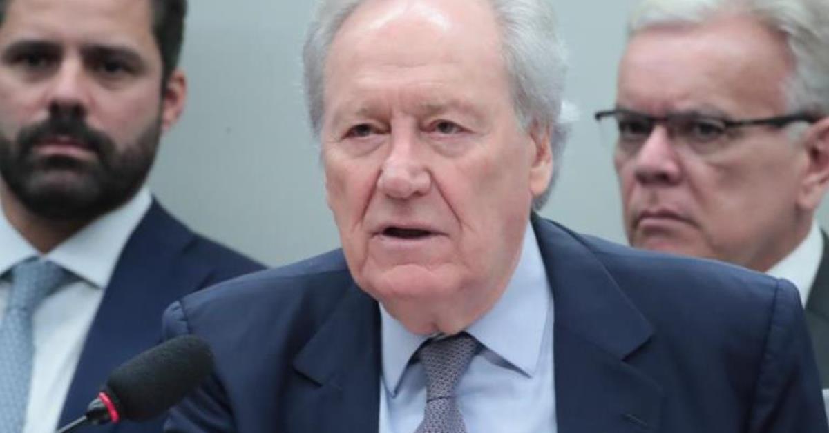 Lewandowski destaca atuação de Adriana Accorsi na PEC da Segurança Pública