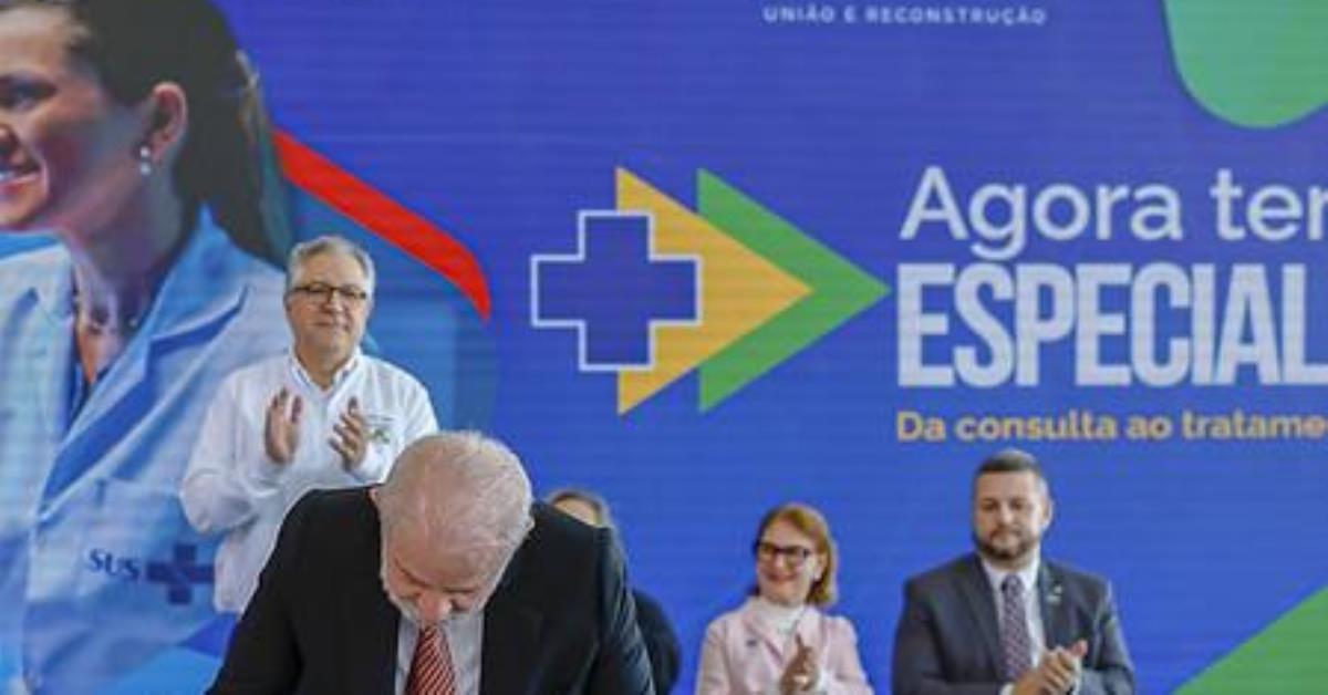 Lula relança programa para reduzir filas no SUS