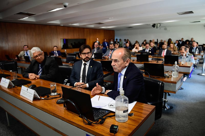 Senador Marcelo Castro fez novas mudanças no relatório sobre o Código Eleitoral. 