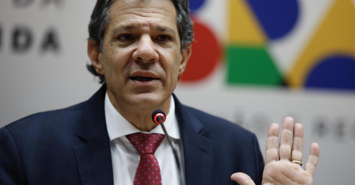 Medida do IOF foi discutida na mesa de Lula, diz Haddad