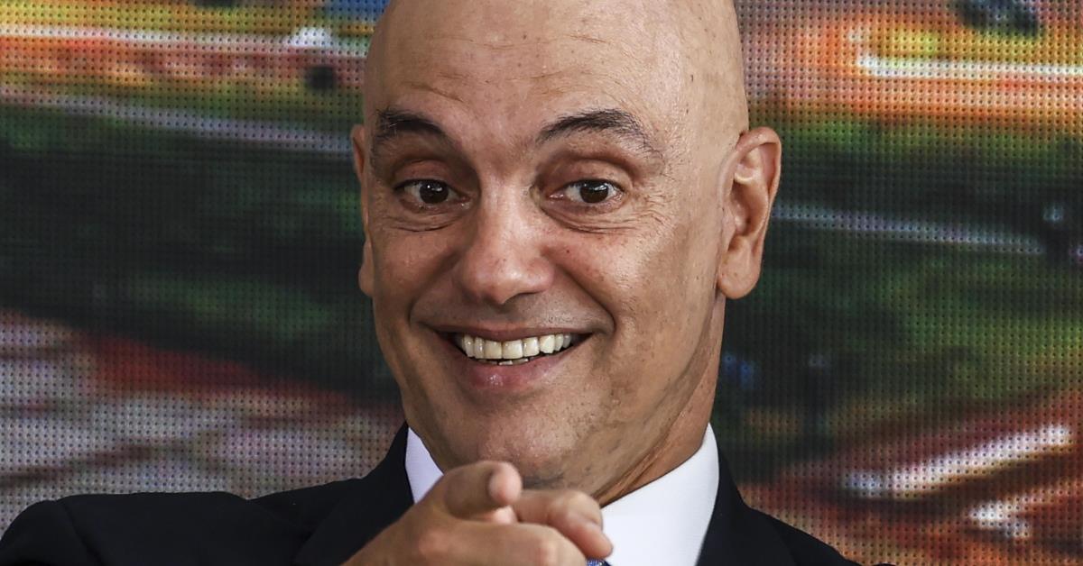 Moraes determina abertura de inquérito contra Eduardo Bolsonaro