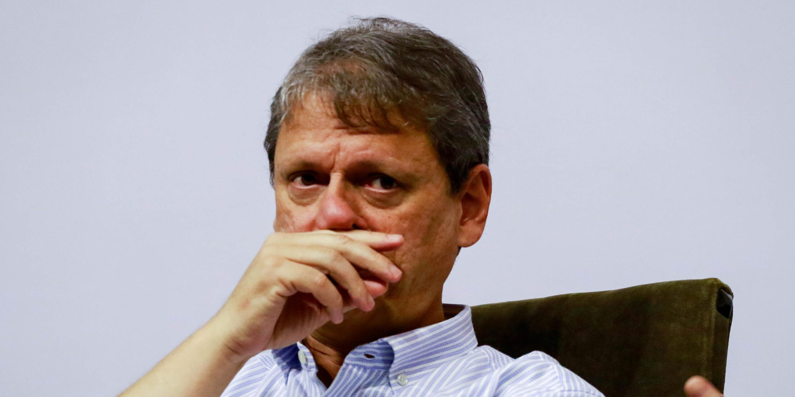 Moraes ouve Tarcisio e ex-ministros de Bolsonaro sobre trama golpista