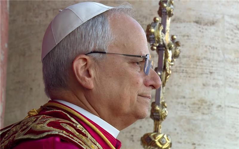 Prevost virou cardeal e prefeito pelas mãos do Papa Francisco