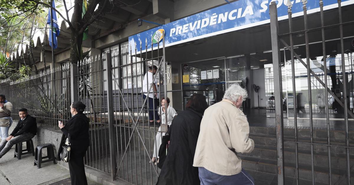 Partidos com ministros aderem à CPI do INSS no Congresso; veja a lista