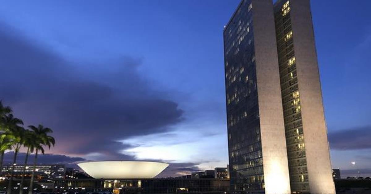 Pauta na Câmara tem veto a descontos no INSS, tecnologia e agro