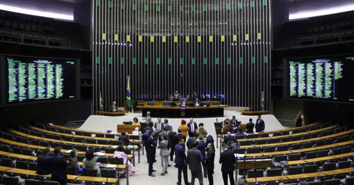 Plenário da Câmara discute aumento do número de deputados nesta semana