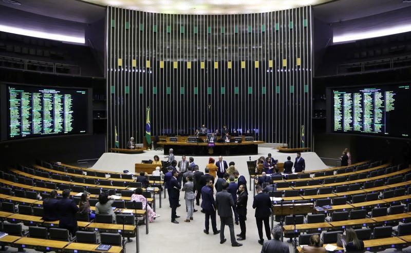 Projeto que aumenta número de deputados deve ser debatido nesta semana no plenário da Câmara.