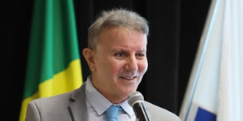 Prefeito de Palmas é alvo da PF por vazamento de informações sigilosas