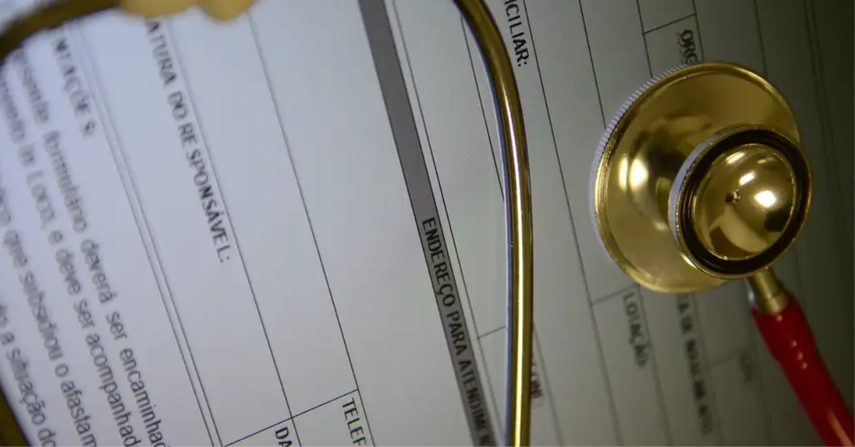 Projeto exige que planos de saúde ofereçam contrato de forma digital