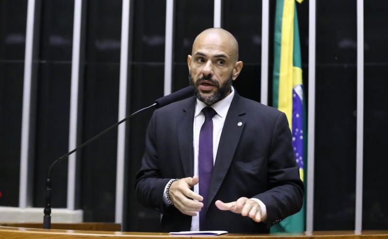 O deputado Sargento Portugal (Podemos-RJ) é o autor da proposta,