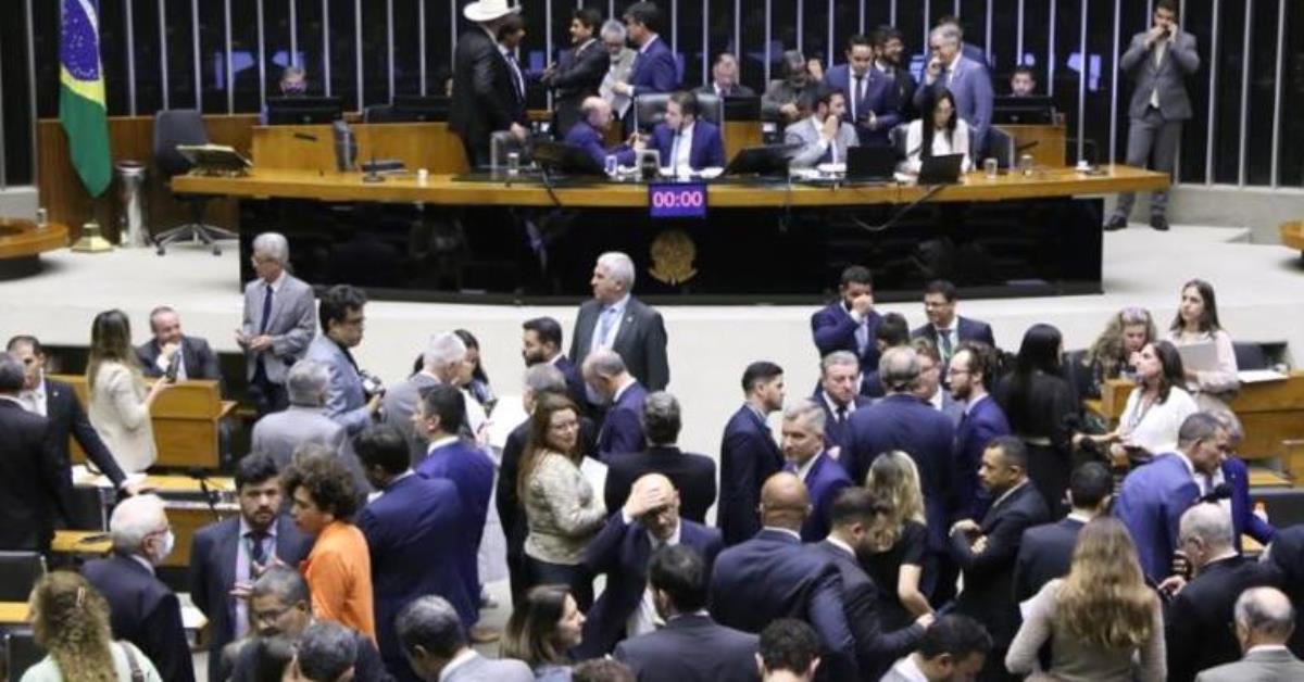 Reajuste para servidores federais: quem ganha e quanto vai custar