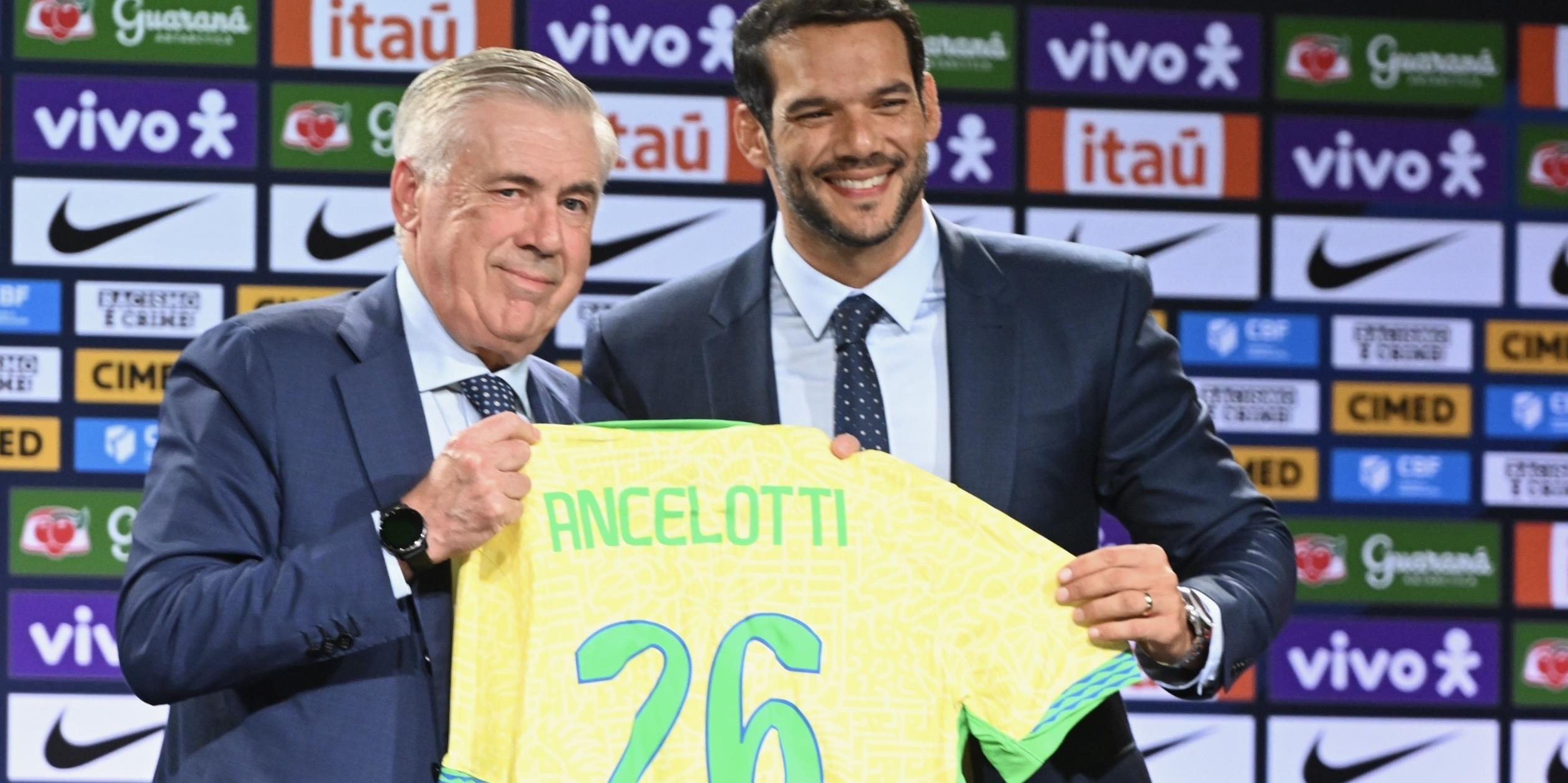 Recém-eleito presidente da CBF, Samir Xaud recebe Carlo Ancelotti