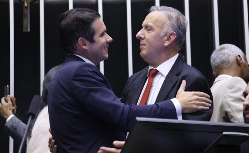 Aguinaldo Ribeiro foi escolhido como relator da regulamentação da IA por Hugo Motta