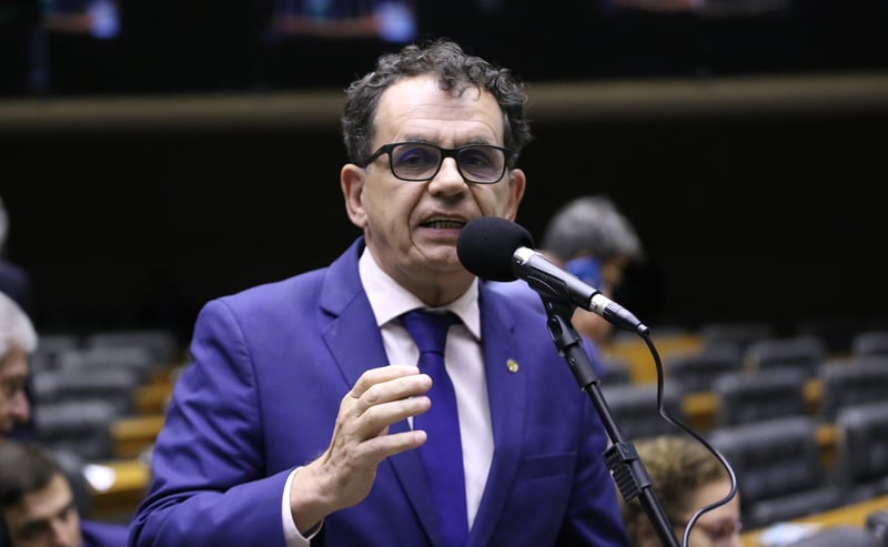 Reimont lança candidatura com apoio de Anielle Franco, Lindbergh e Benedita em movimento por unidade no PT-RJ.