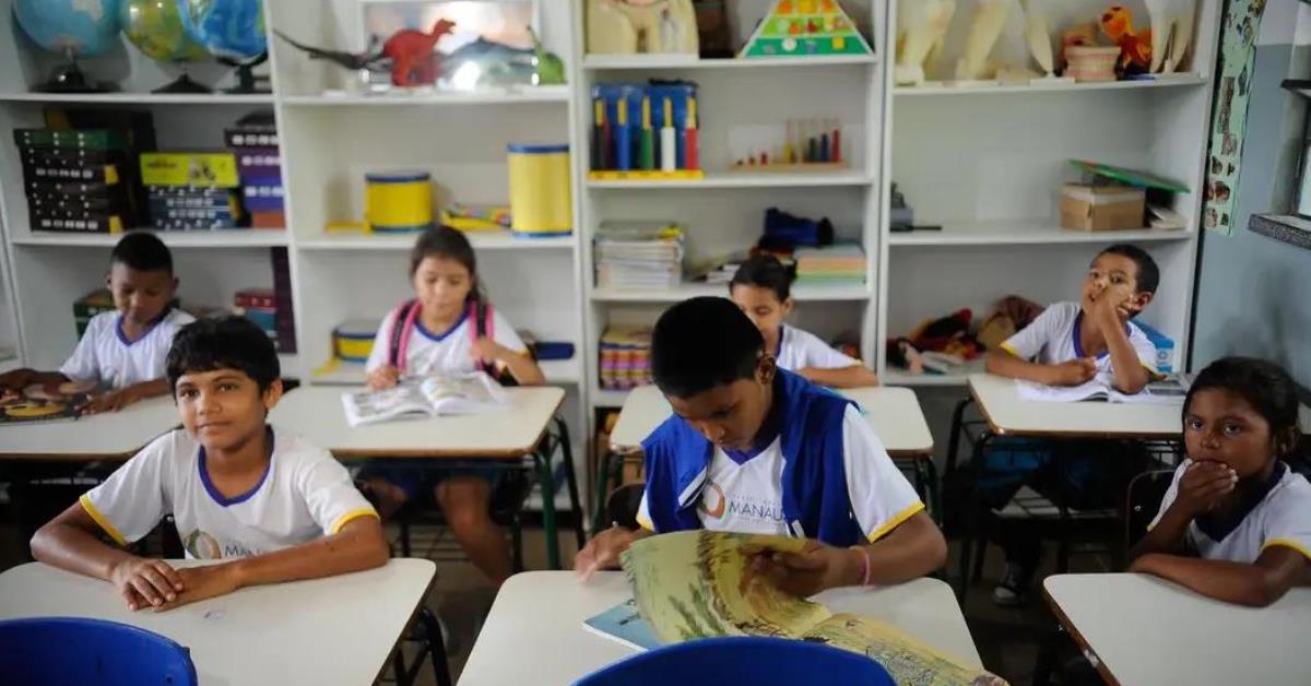 Senado analisa projeto que torna obrigatória a educação financeira