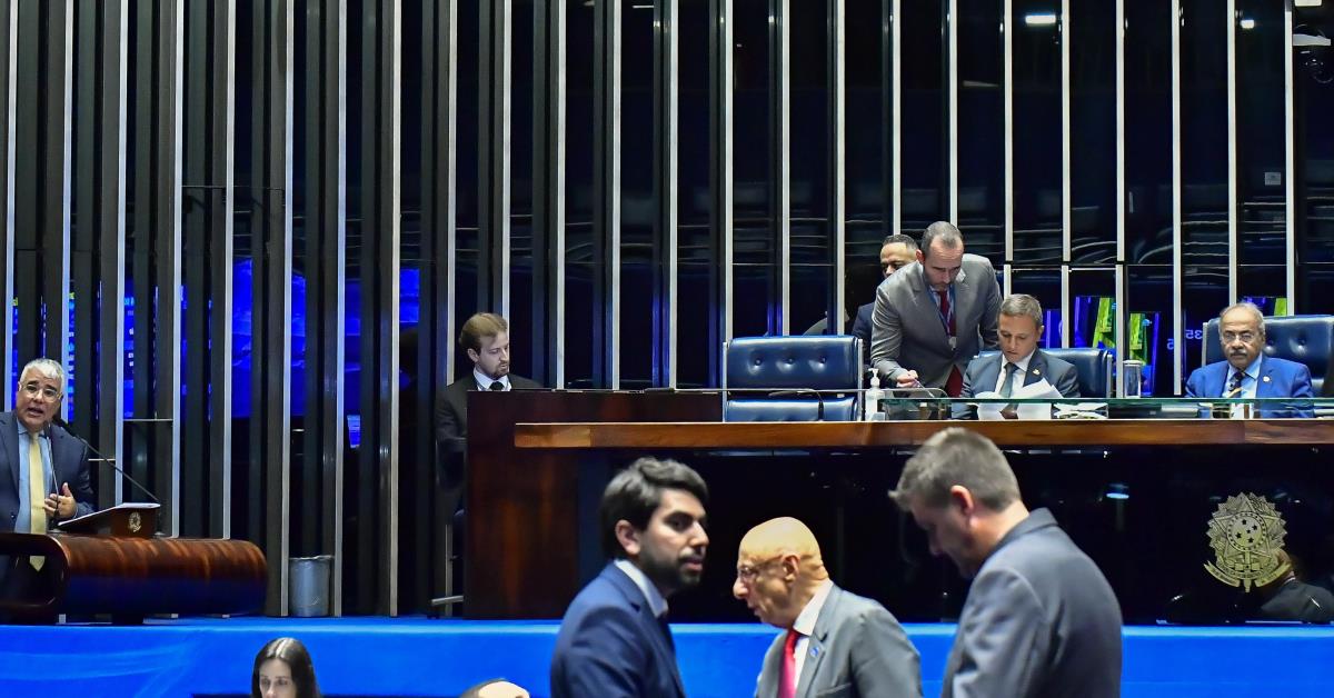 Senado aprova acordo de serviços aéreos entre Brasil e Albânia