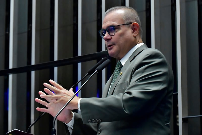Senador Wellington Fagundes.