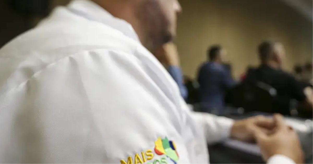 Senador cria Frente Parlamentar dos médicos formados no exterior