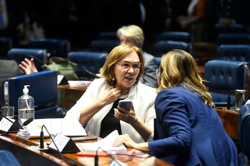 A procuradora da Mulher, Zenaide Maia, e a líder da bancada feminina no Senado, Leila Barros, lideram mobilização contra mudança na legislação eleitoral.