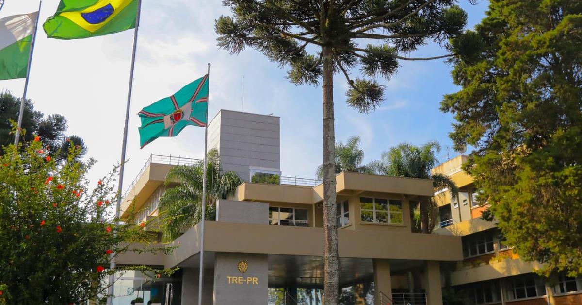 Servidora é ferida por bala perdida no TRE em Curitiba