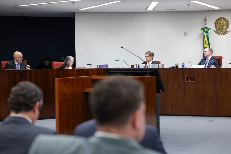 Primeira Turma do STF começa o julgamento do núcleo 4 às 9h30.