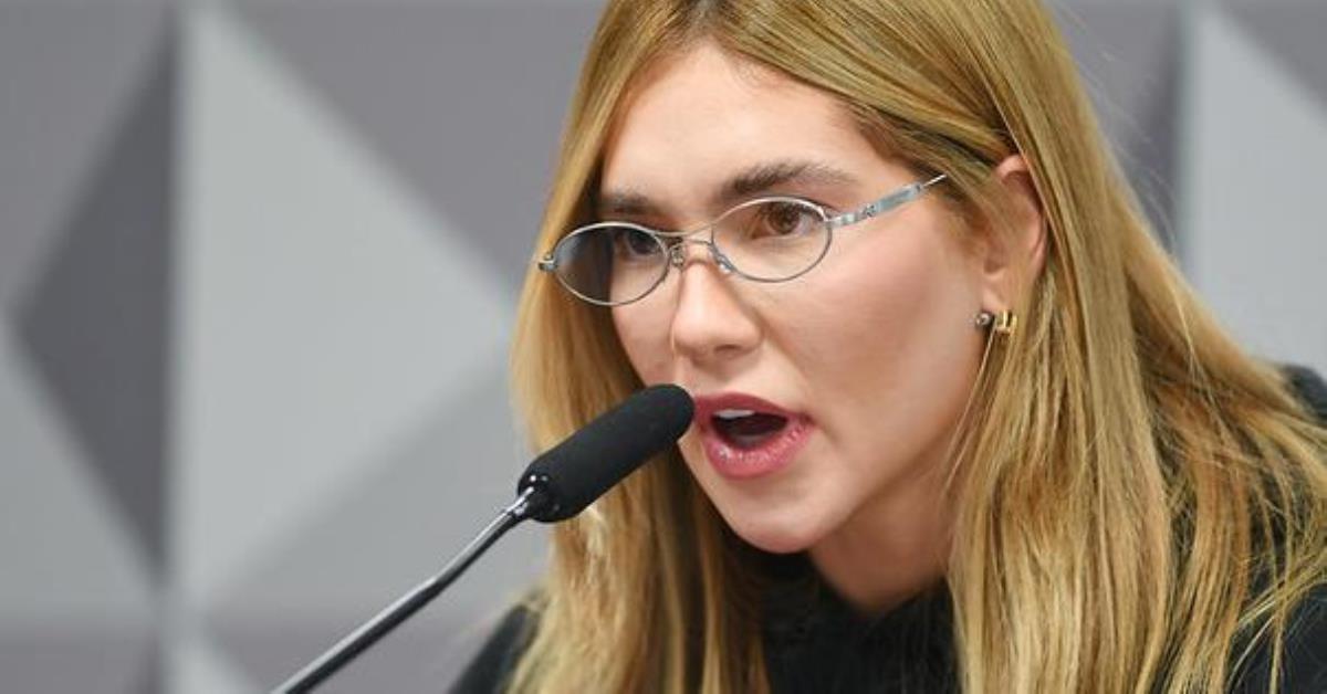 Vídeo: Virgínia confunde microfone com canudo na CPI das Bets