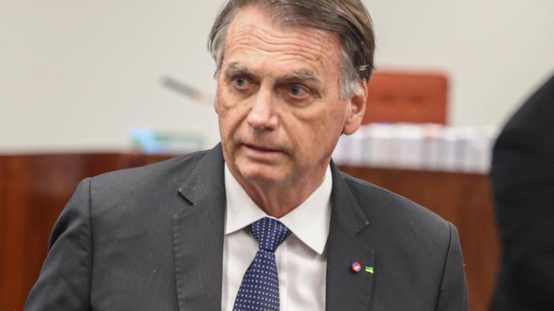 Documento tornado público nesta quarta cita Bolsonaro como beneficiário direto da espionagem estatal.