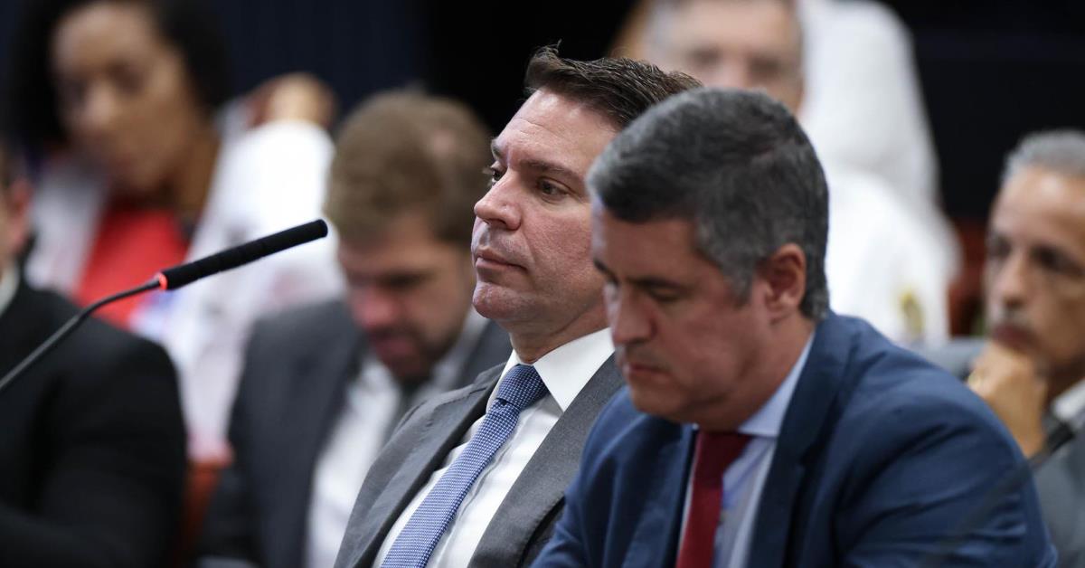 Após ouvir Cid, Moraes chama Ramagem para depor no STF