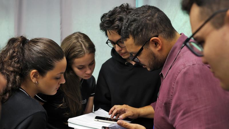 Proposta adequa os direitos previdenciários de supervisores pedagógicos às demais carreiras da educação.