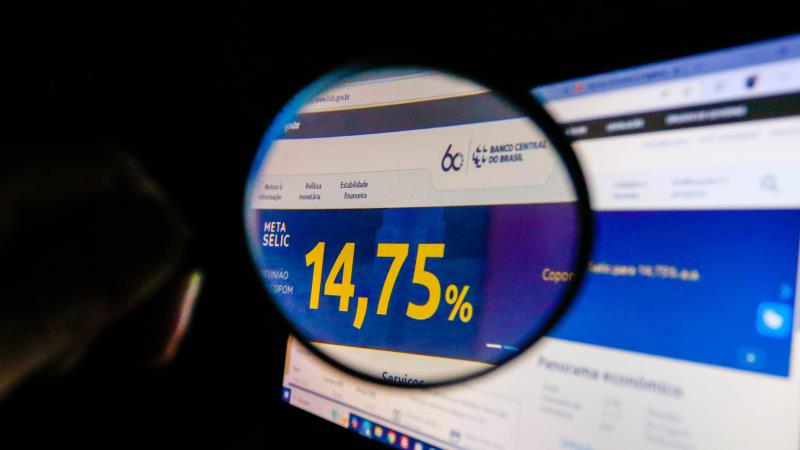 Selic foi fixada em 14,75% na última reunião do Copom, em maio. É o maior patamar desde 2006.