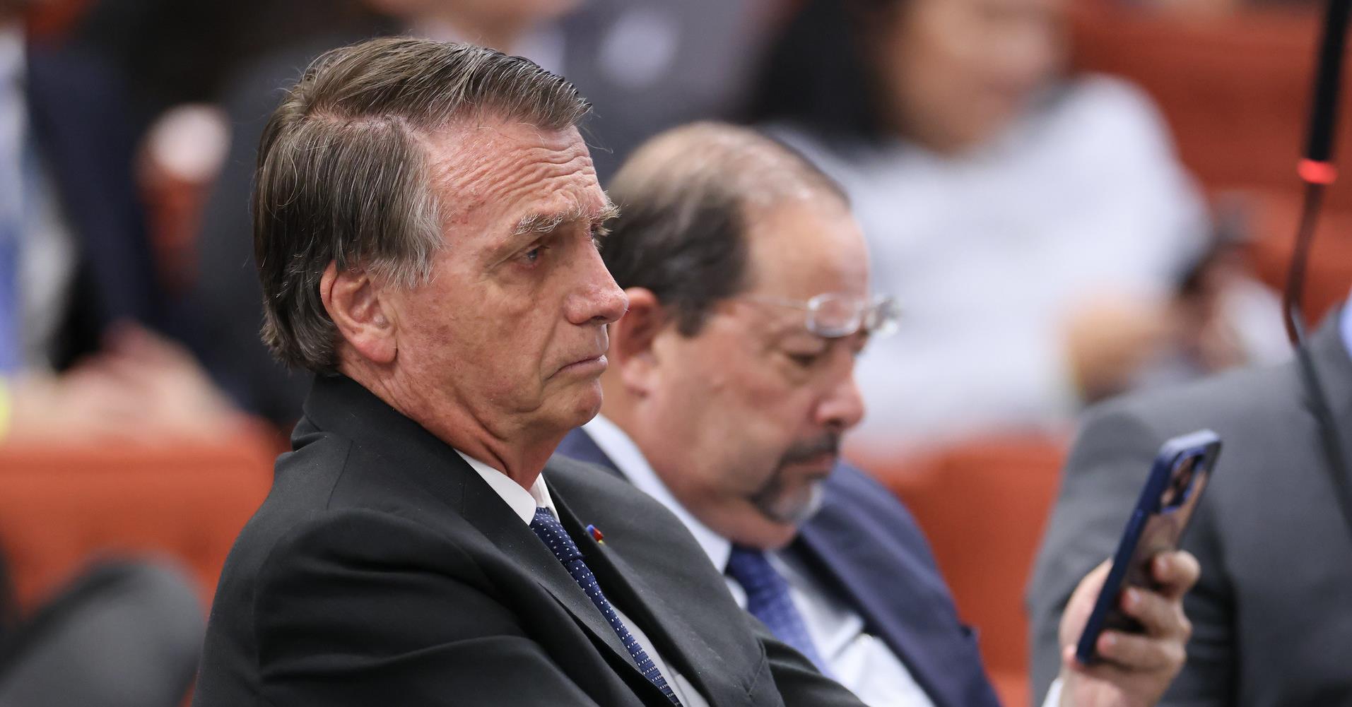 Bolsonaro nega ter tido contato com a “minuta do golpe”